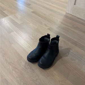 Black Chelsea Boots